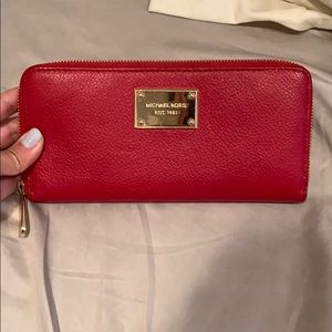 MICHAEL KORS deep red wallet